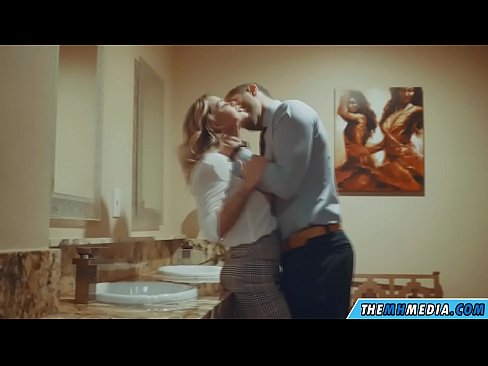 ❤️ Кога бујна русокоса ќе ве заведе во јавен тоалет ❤❌ Руско порно на mk.prendiporno.ru ️❤